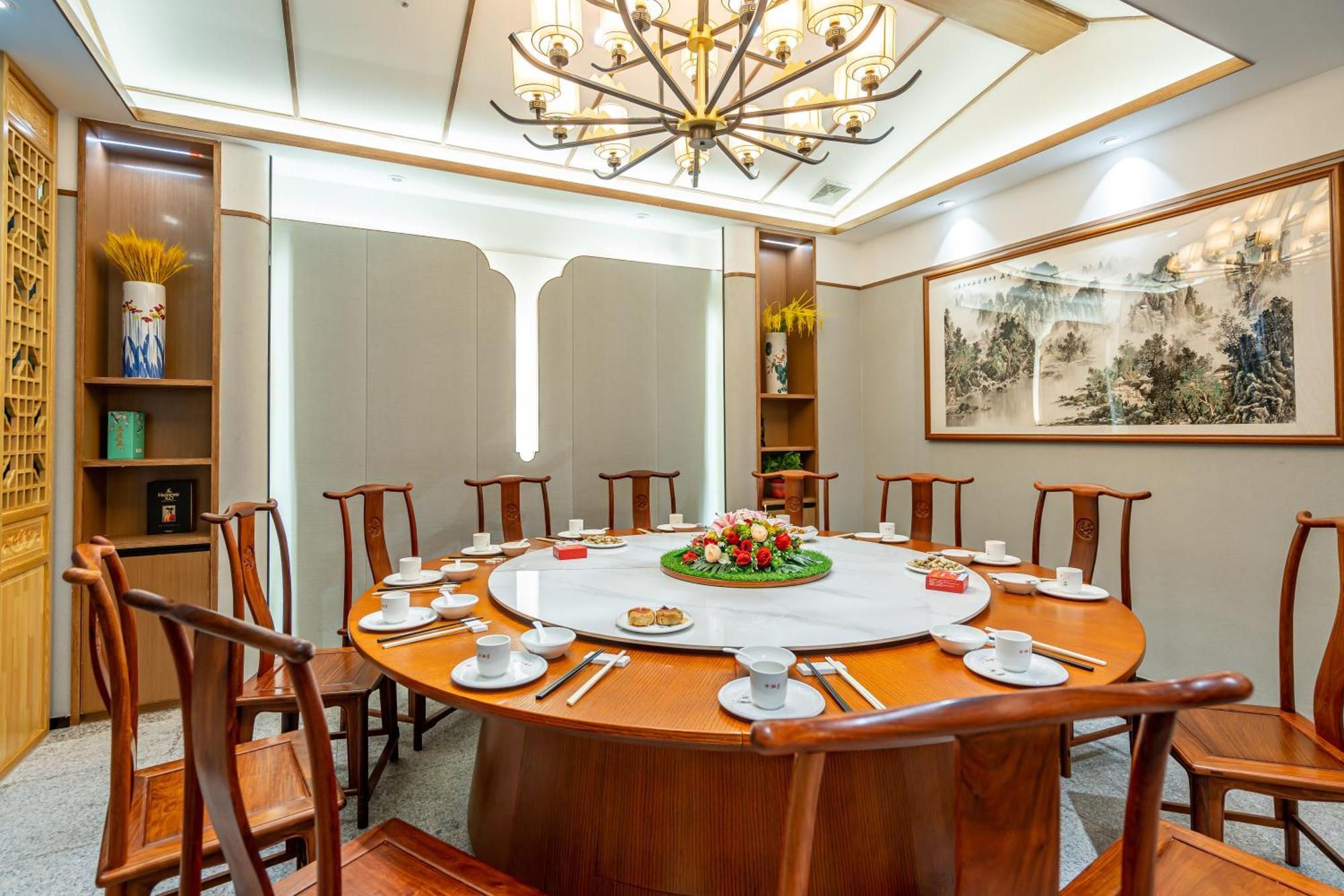 Waifiden Hotel -Former Tokai Hotel - Xiaobei Metro Station - During The Canton Fair, There Will Be Shuttle Buses For Transportation Back And Forth Exterior photo